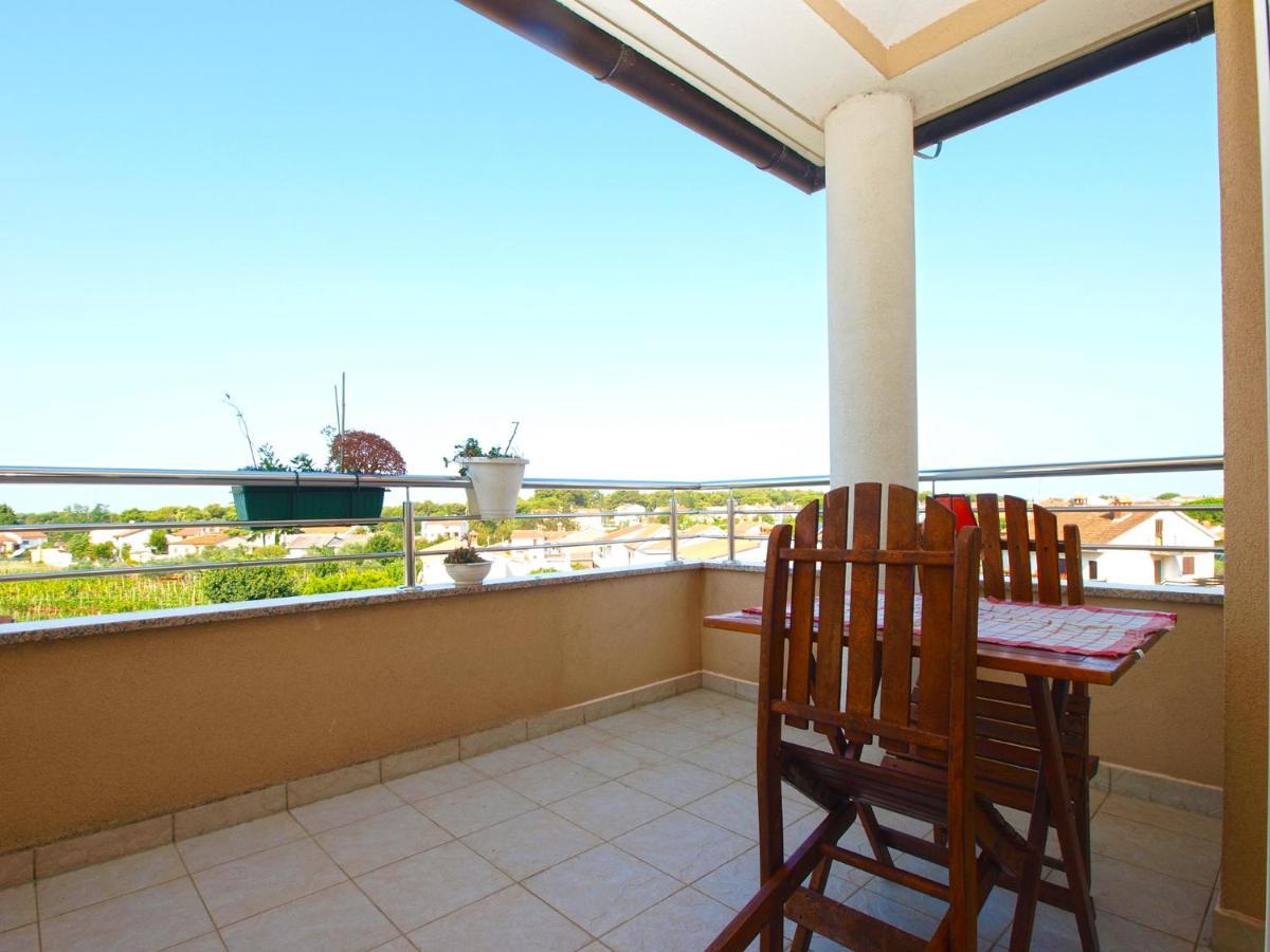 Apartments Majda 1932 Фажана Экстерьер фото