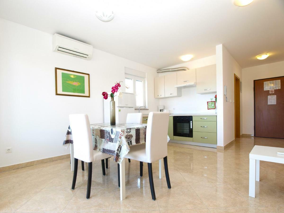 Apartments Majda 1932 Фажана Экстерьер фото