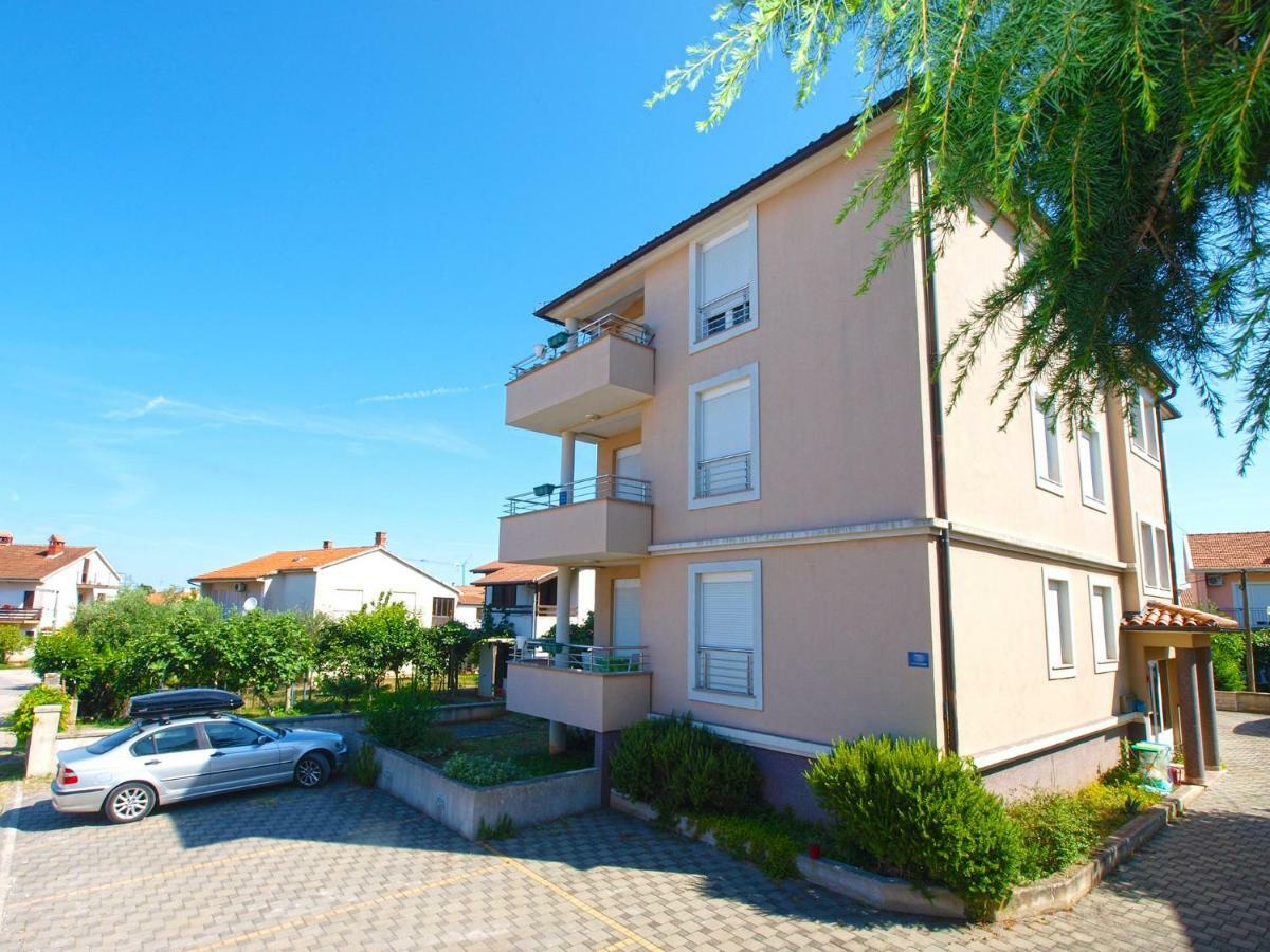 Apartments Majda 1932 Фажана Экстерьер фото